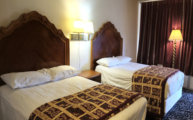 Castle Inn & Suites by OYO Lawton