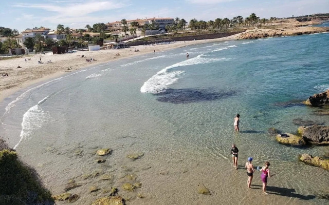 Cr191 second floor apartment