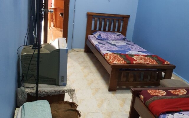 Spot On 89920 Muwaffaq Inn