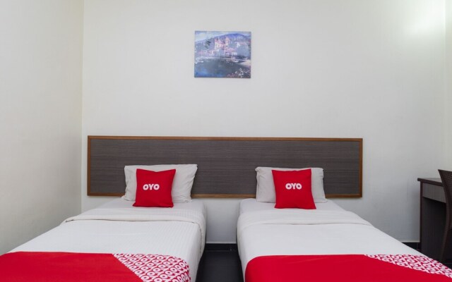 OYO 44095 Bluewater Hotel (2)