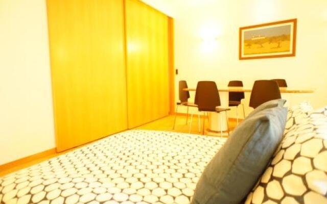 Modern Apartment near the Bridge