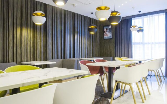 Campanile Yangzhou Jinghua