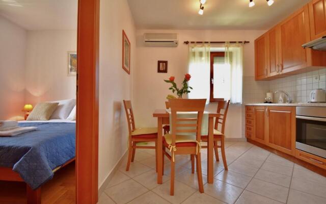 Amazing Apartment in Pula With