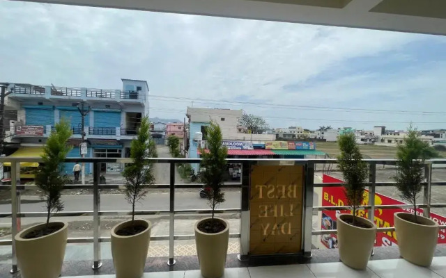 BLD Restaurant And Home Stay