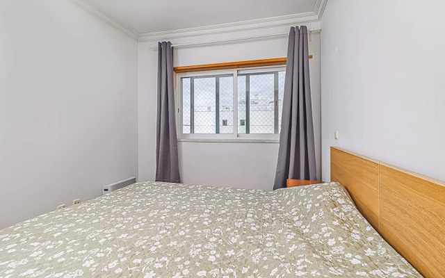 Stylish Stay in Lisbon-Scenic Views