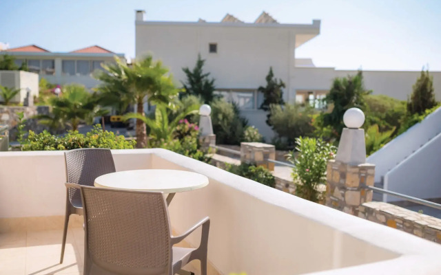 Kouros Palace Hotel