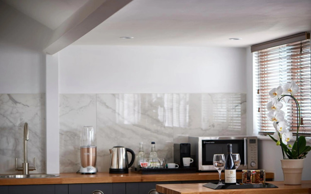 The Lodge Hotel - Putney