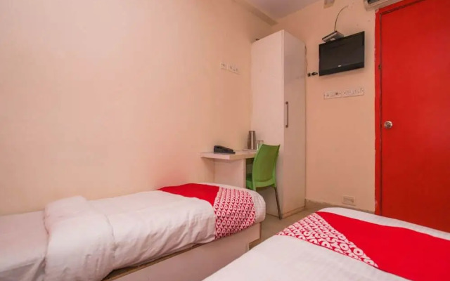 Bheemudu Hotel by OYO Rooms