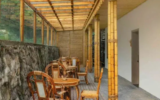 Jixi Xiaoyuan Homestay (Anji Longwangshan Drifting Store)