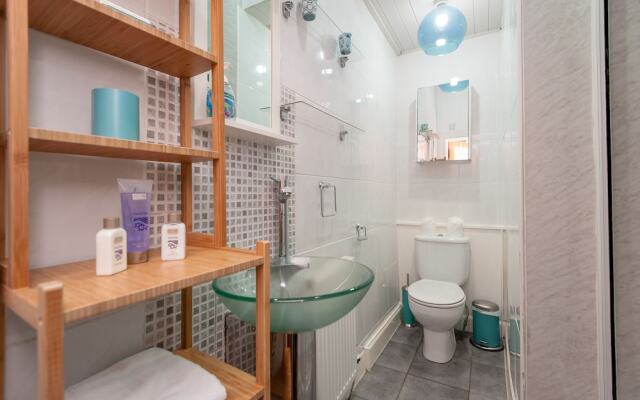 412: Regent Place apartment