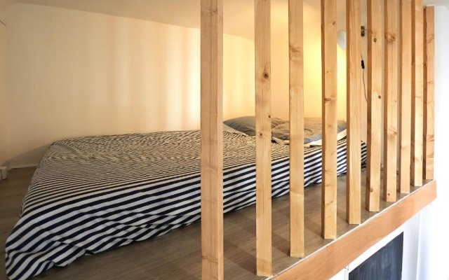 Bed In Marseille B1