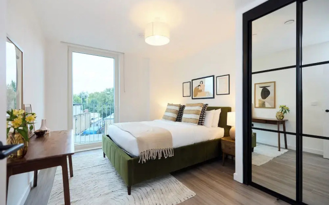 The Tottenham Retreat - Homely 2bdr Flat With Balcony