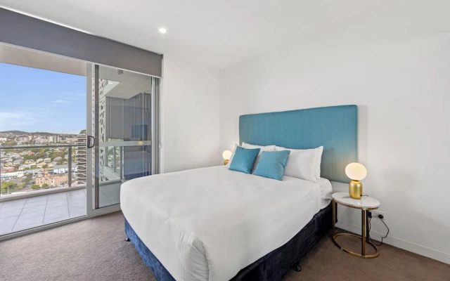 Trafalgar Lane Apartments by CLLIX