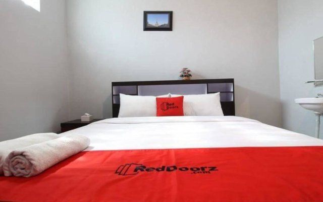 RedDoorz Plus @ Hotel Star 88