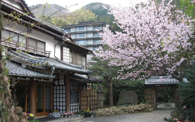 sakahijiri・gyokushoen