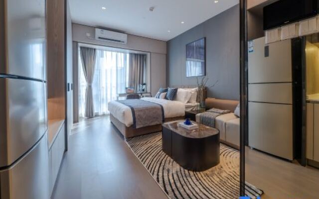 Xicheng Business Hotel (Shenzhen Shuanglong Metro Station)