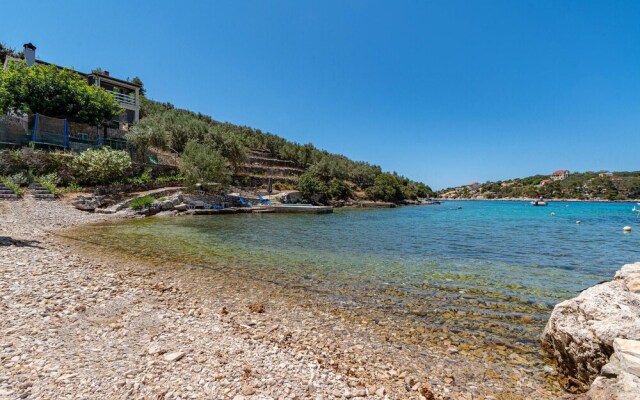 Nice Home in Vela Luka With Wifi