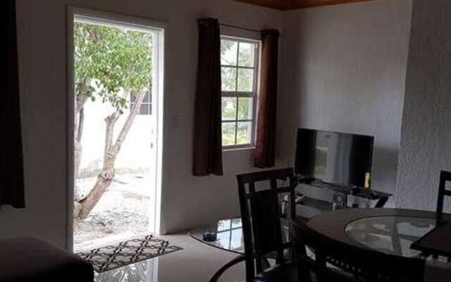 Hill Top Suites