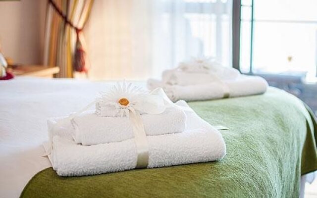 Lilies & Leopards B&B