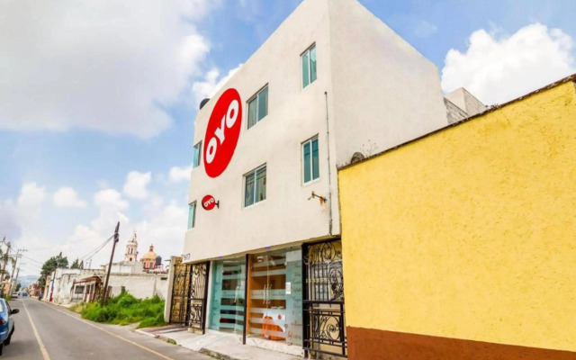 OYO Hotel Familiar Tollan