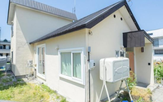 Hachiken House