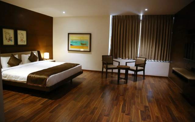 Five Petals Hotel & Banquets