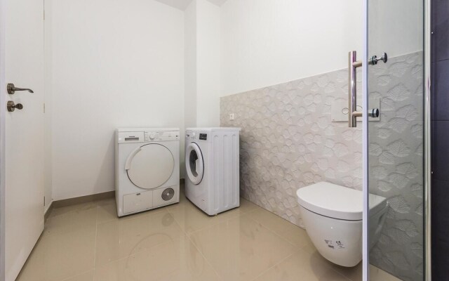 Stunning Home in Skradin-dubavice With Wifi and 4 Bedrooms