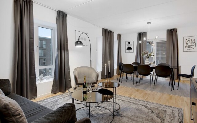 Modern Three-bedroom Apartment Next to Royal Arena and Copenhagen Airport