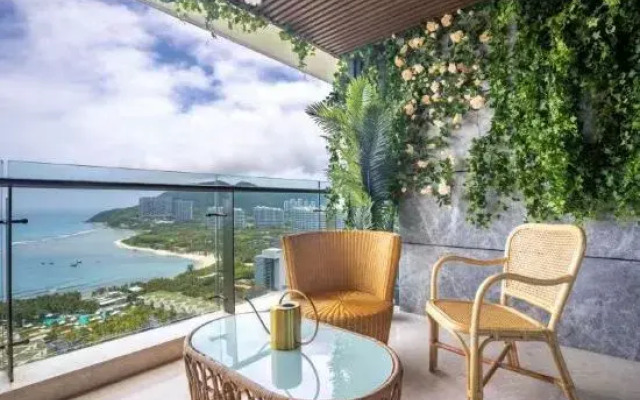 Mianmian Shanju·Parent-child Seaview Holiday Apartment (Dadonghai Banshan Peninsula Branch)