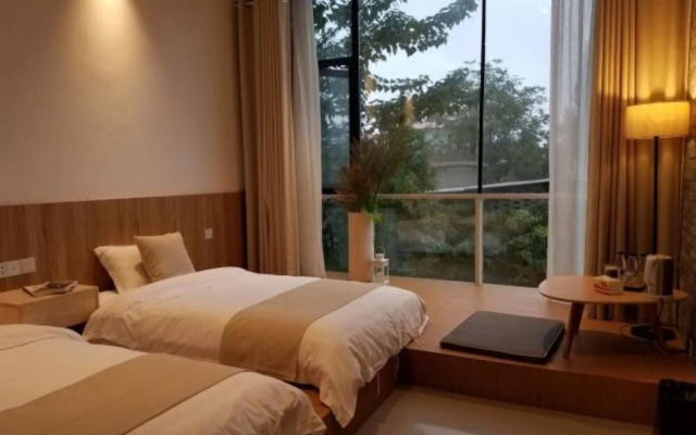 Yiming Shuju rural homestay in Jiaxian County