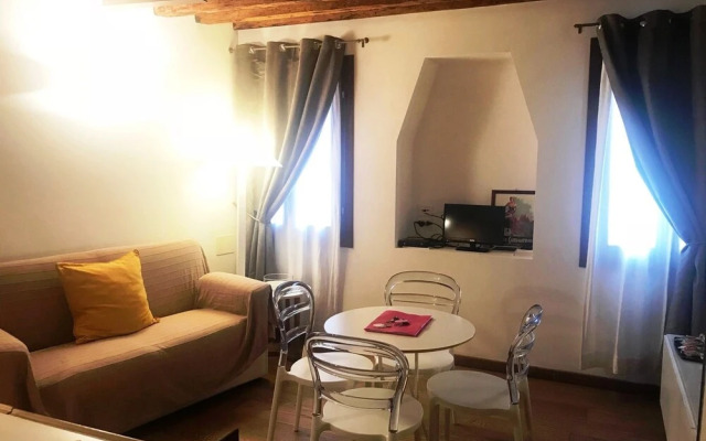 Modern Apartment in Venice GF