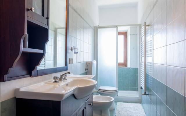 Cosy apartment in the well known Chianti area, with swimming pool and terrace.