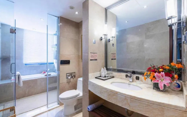 Rezen Kingtown Hotel (Chongqing Liangping)