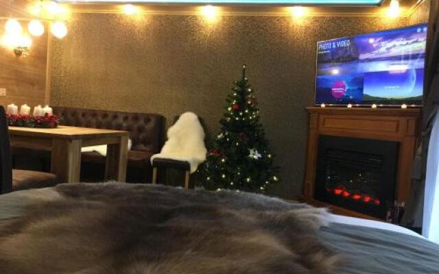 Golden Gapa River Luxury Apartment 16
