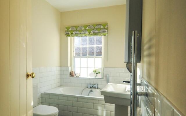 Charming 3BD Home in Allestree Village