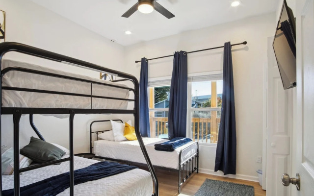 Blissful 5br/3ba Haven Near Riverwalk & Downtown!