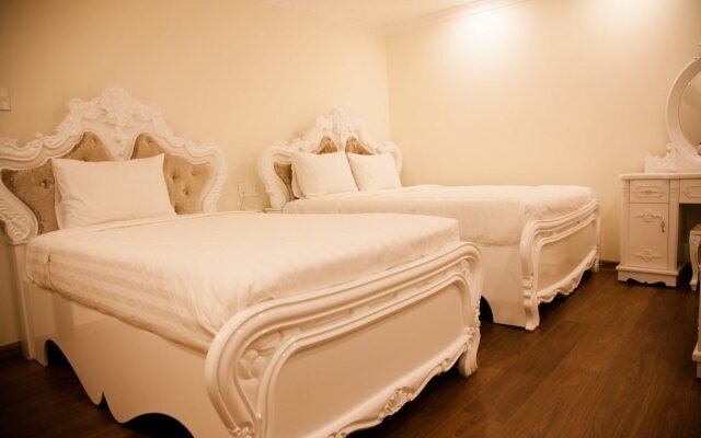 Hoa Sen Vang Hotel Dalat