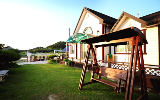 Yeosu Gold Light Pension