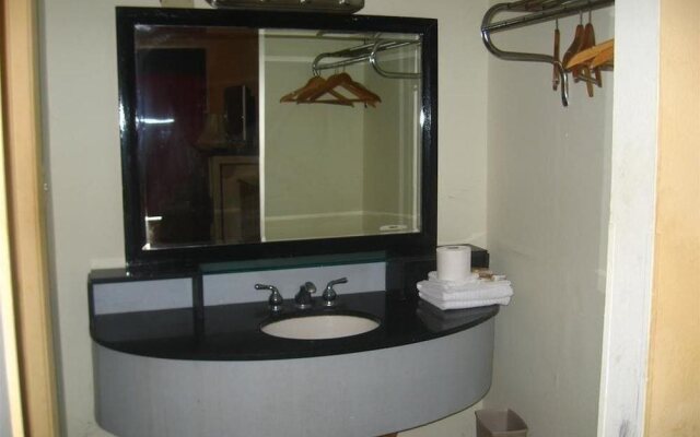 Lake Cecile Inn & Suites