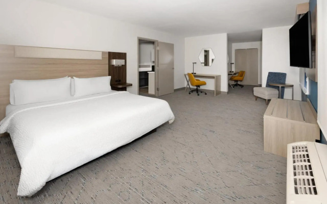 Holiday Inn Express & Suites Wyomissing by IHG