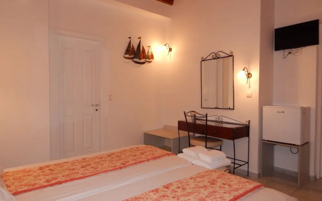 Tinos Suites & Apartments