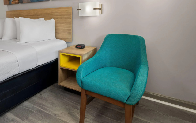 Days Inn by Wyndham Slidell