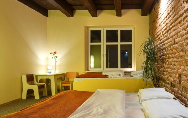 3 Bros' Hostel Cieszyn