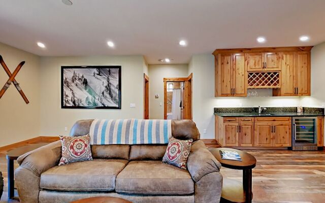 1573 Cree St Home