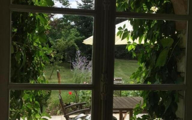 Gîte Saint-Benoît-la-Forêt, 4 pièces, 6 personnes - FR-1-381-188