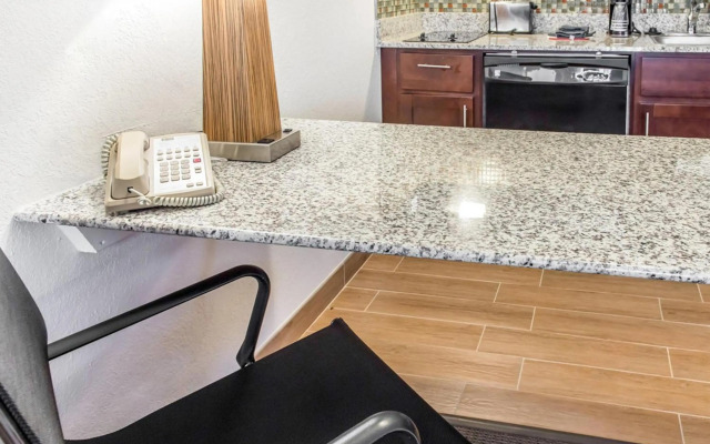 MainStay Suites Pittsburgh Airport