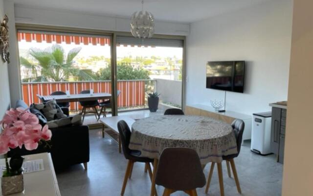 Superb 3 rooms with pool and tennis