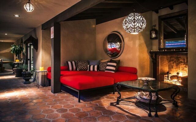 Villa Carmelita - The Sonny & Cher House