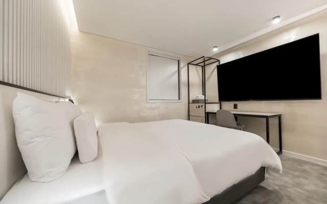 Seocho JS Hotel