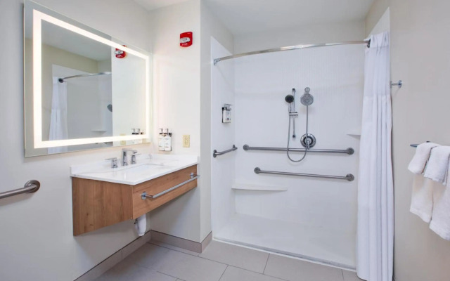 Staybridge Suites Omaha 80th And Dodge by IHG